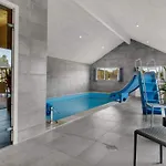 Holiday home 5 Star In