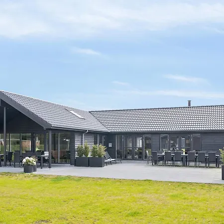 Semesterbostad 5 Star In *