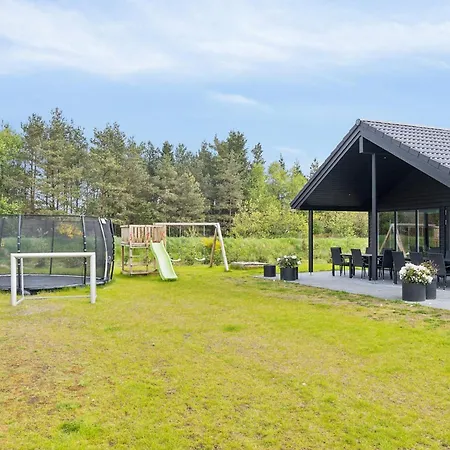 5 Star In Holiday home