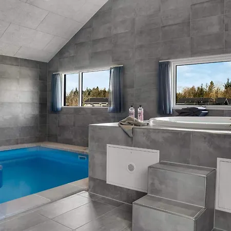 5 Star In * Norre Nebel